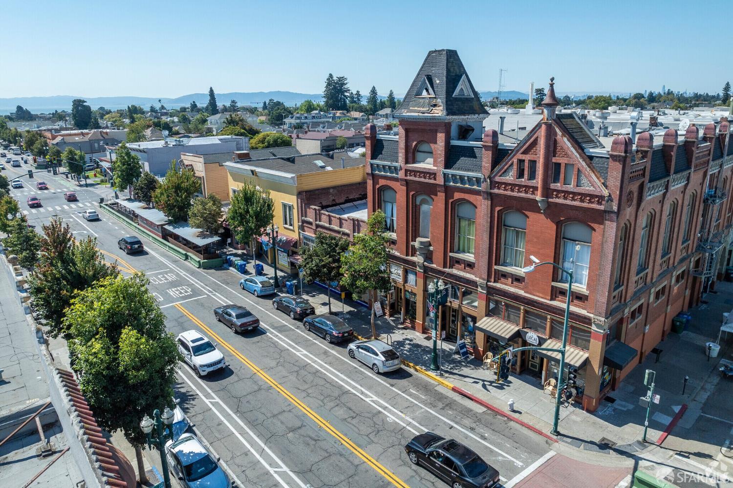 Detail Gallery Image 3 of 8 For 1407 Park St, Other City,  CA 94501 - – Beds | – Baths