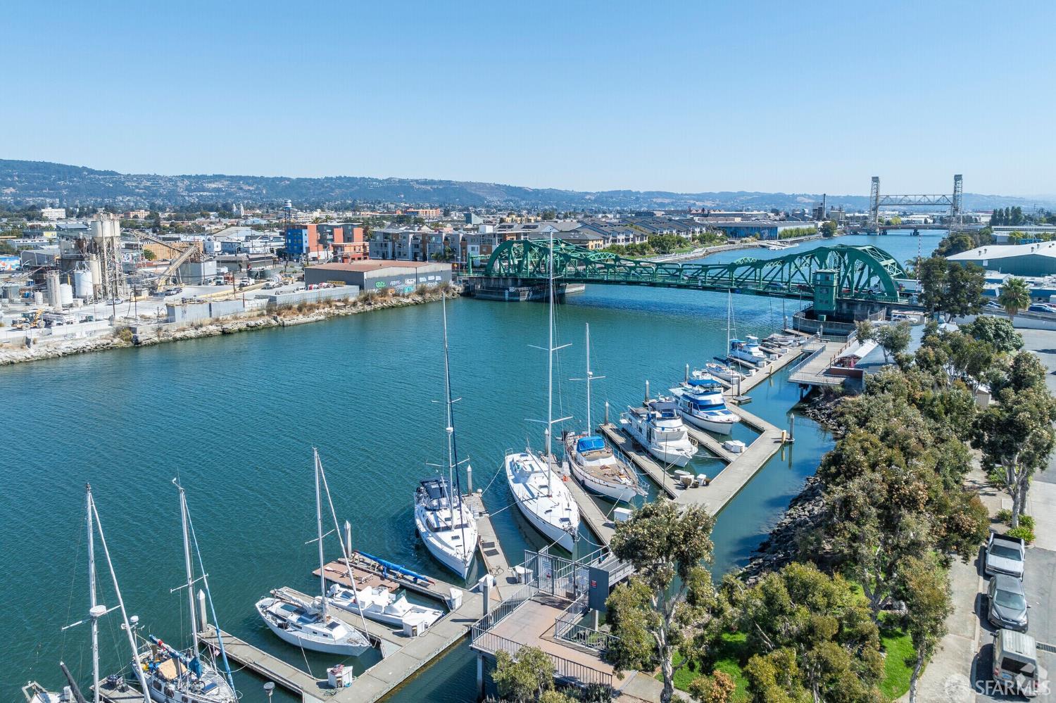 Detail Gallery Image 7 of 8 For 1407 Park St, Other City,  CA 94501 - – Beds | – Baths