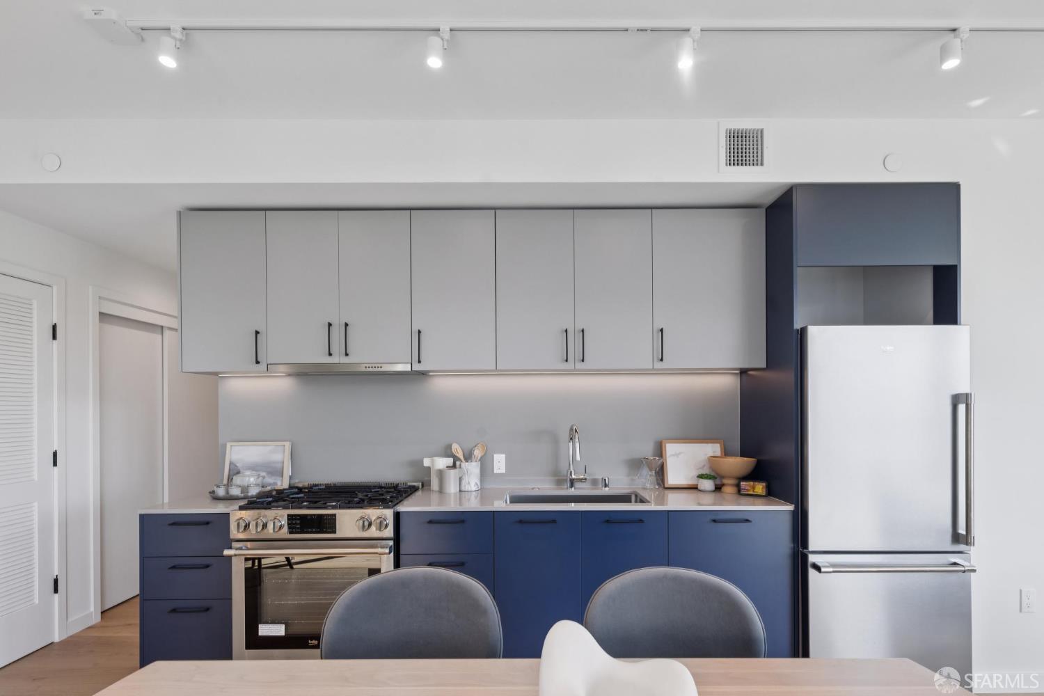 Detail Gallery Image 2 of 16 For 988 Harrison St Cn9,  San Francisco,  CA 94107 - 2 Beds | 2 Baths