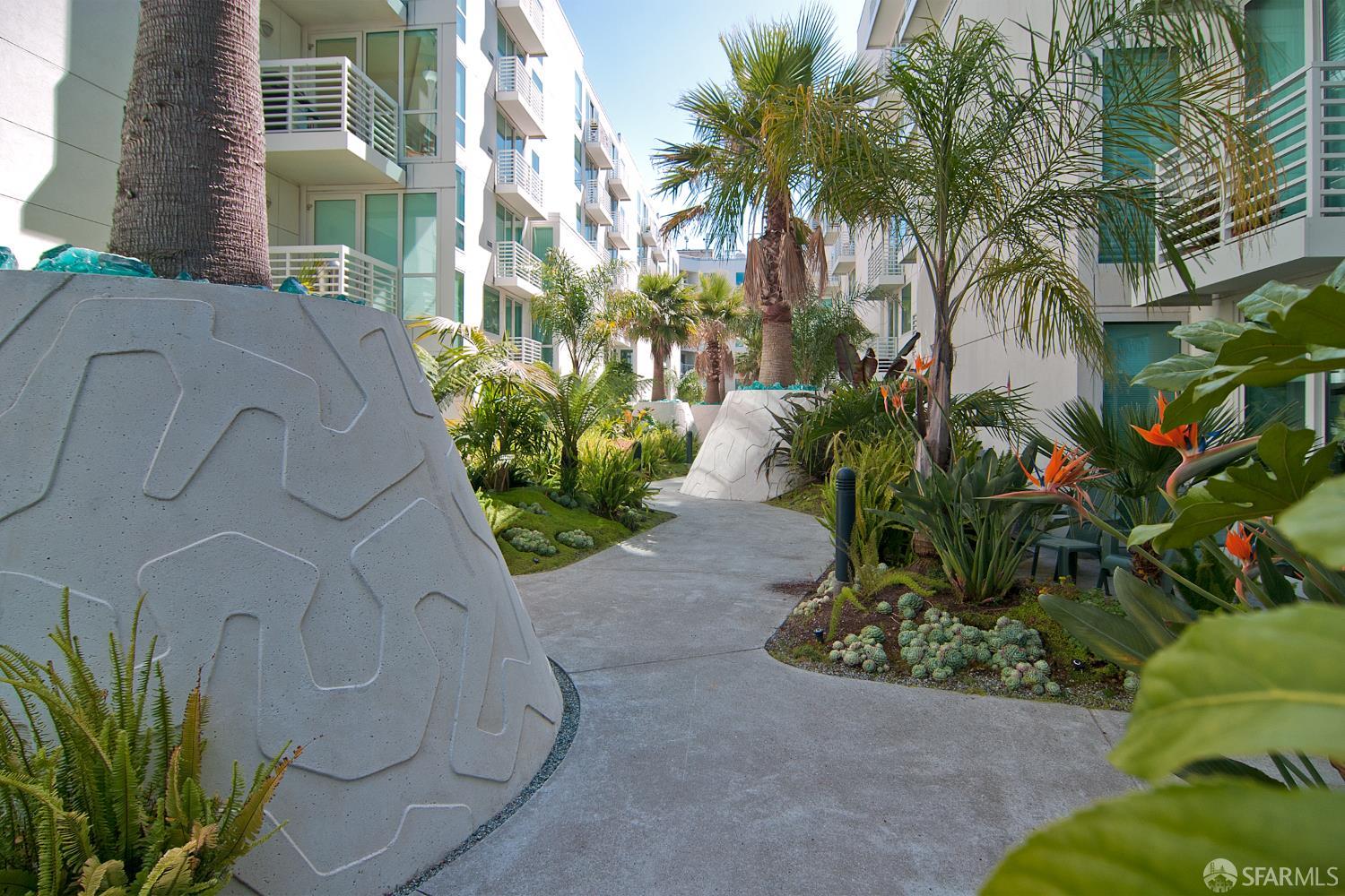 Photo #38: 425086079 Listing: Photo #38