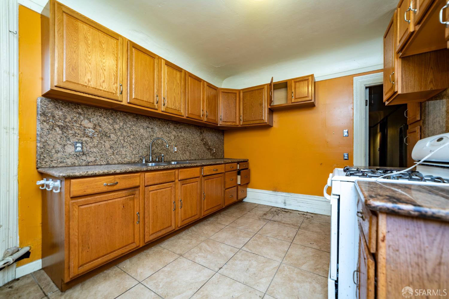 Detail Gallery Image 25 of 46 For 412 Central Ave, San Francisco,  CA 94117 - – Beds | – Baths