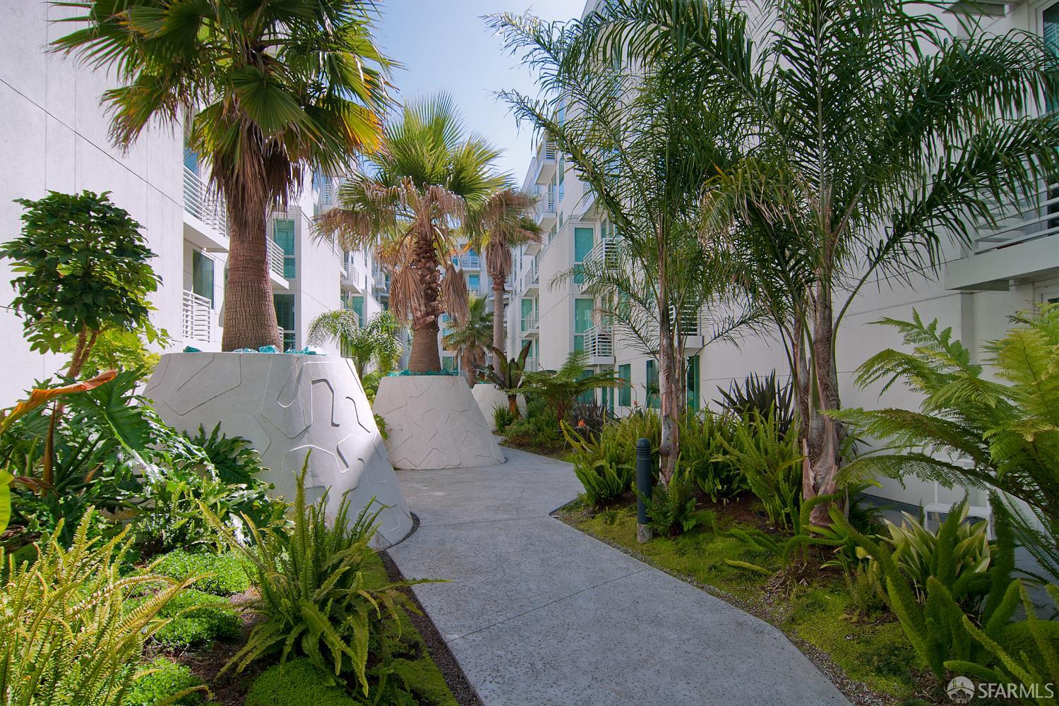 Photo #37: 425086079 Listing: Photo #37