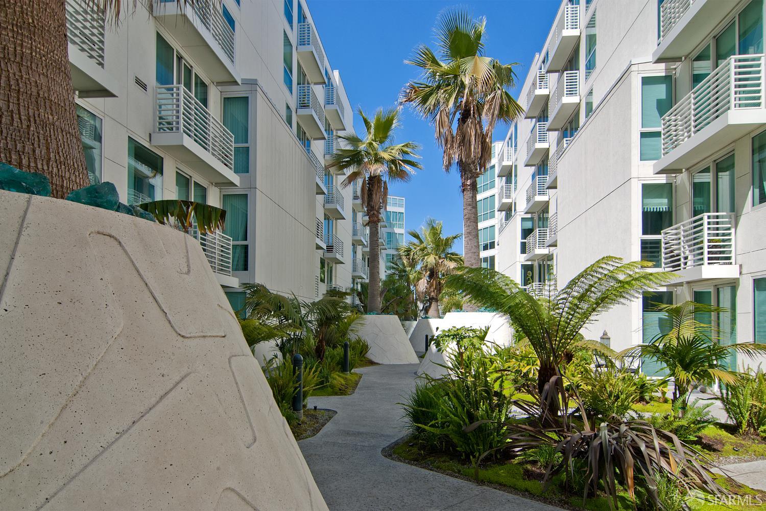 Photo #36: 425086079 Listing: Photo #36