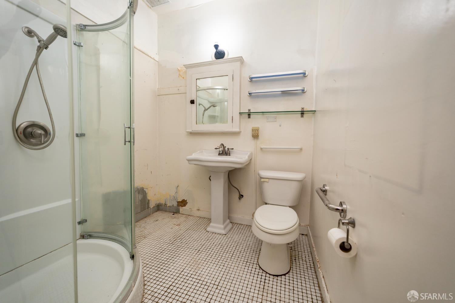 Detail Gallery Image 9 of 46 For 412 Central Ave, San Francisco,  CA 94117 - – Beds | – Baths