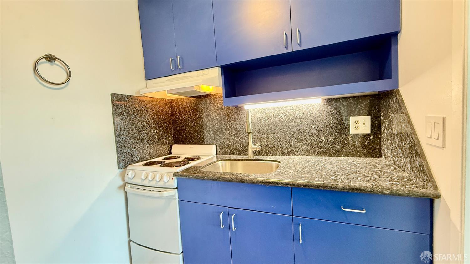 Detail Gallery Image 6 of 38 For 7 Captain Dr #C412,  Emeryville,  CA 94608 - 0 Beds | 1 Baths