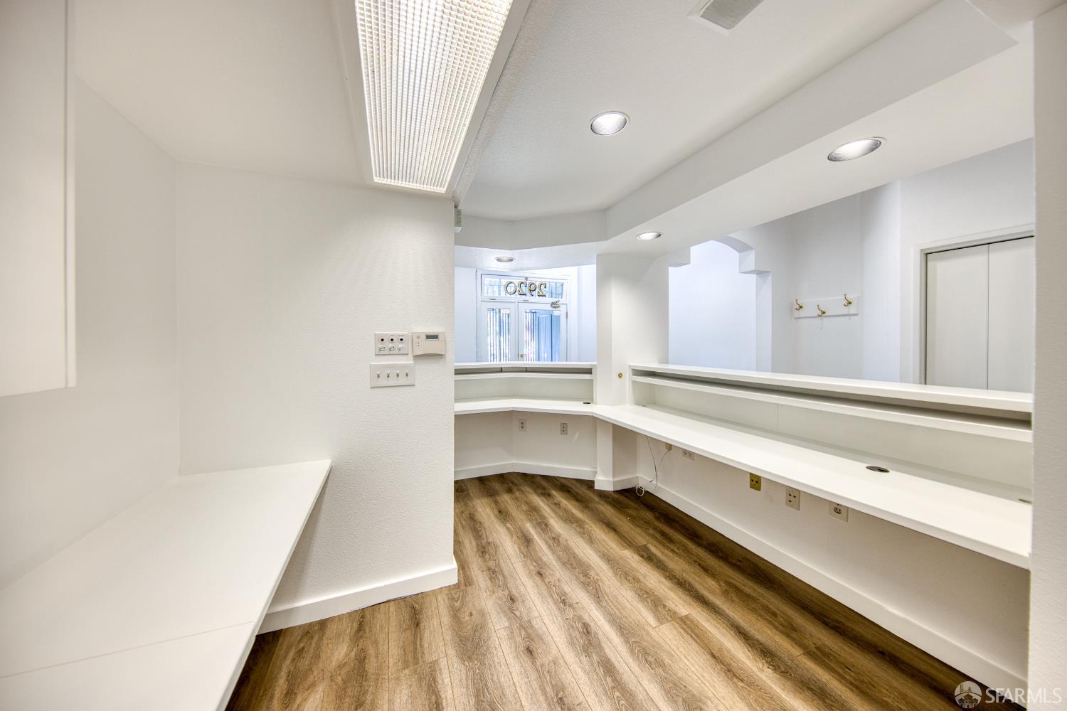 Detail Gallery Image 7 of 38 For 2918 Lyon St, San Francisco,  CA 94123 - – Beds | – Baths