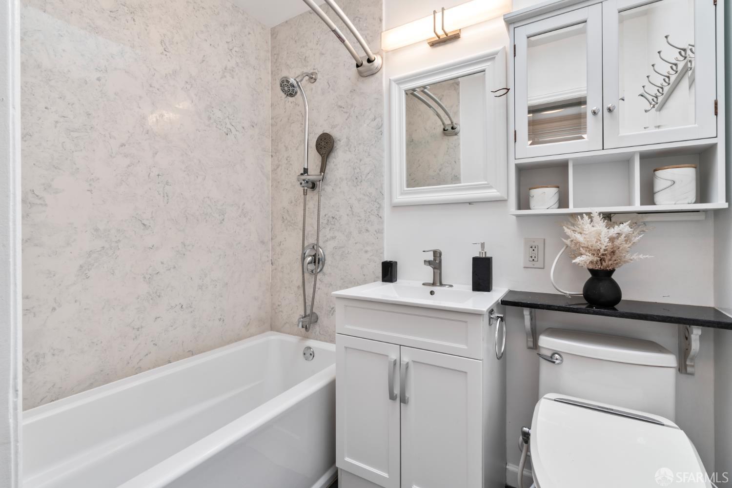 Detail Gallery Image 19 of 37 For 211 Sadowa St, San Francisco,  CA 94112 - 3 Beds | 1 Baths