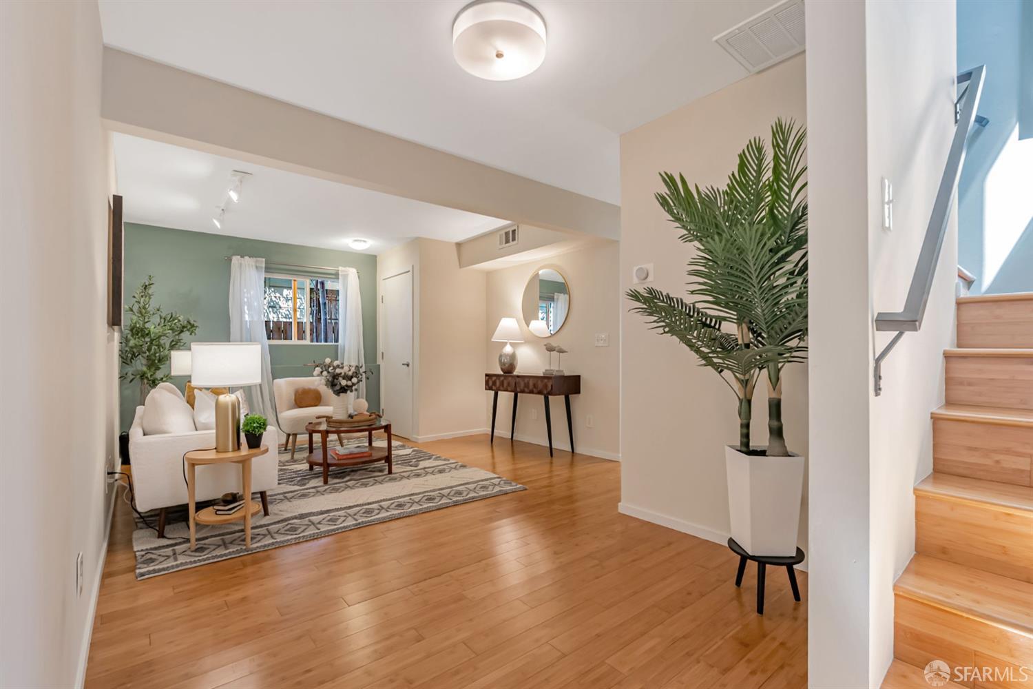 Detail Gallery Image 34 of 55 For 1028 55 St, Oakland,  CA 94608 - 4 Beds | 4 Baths