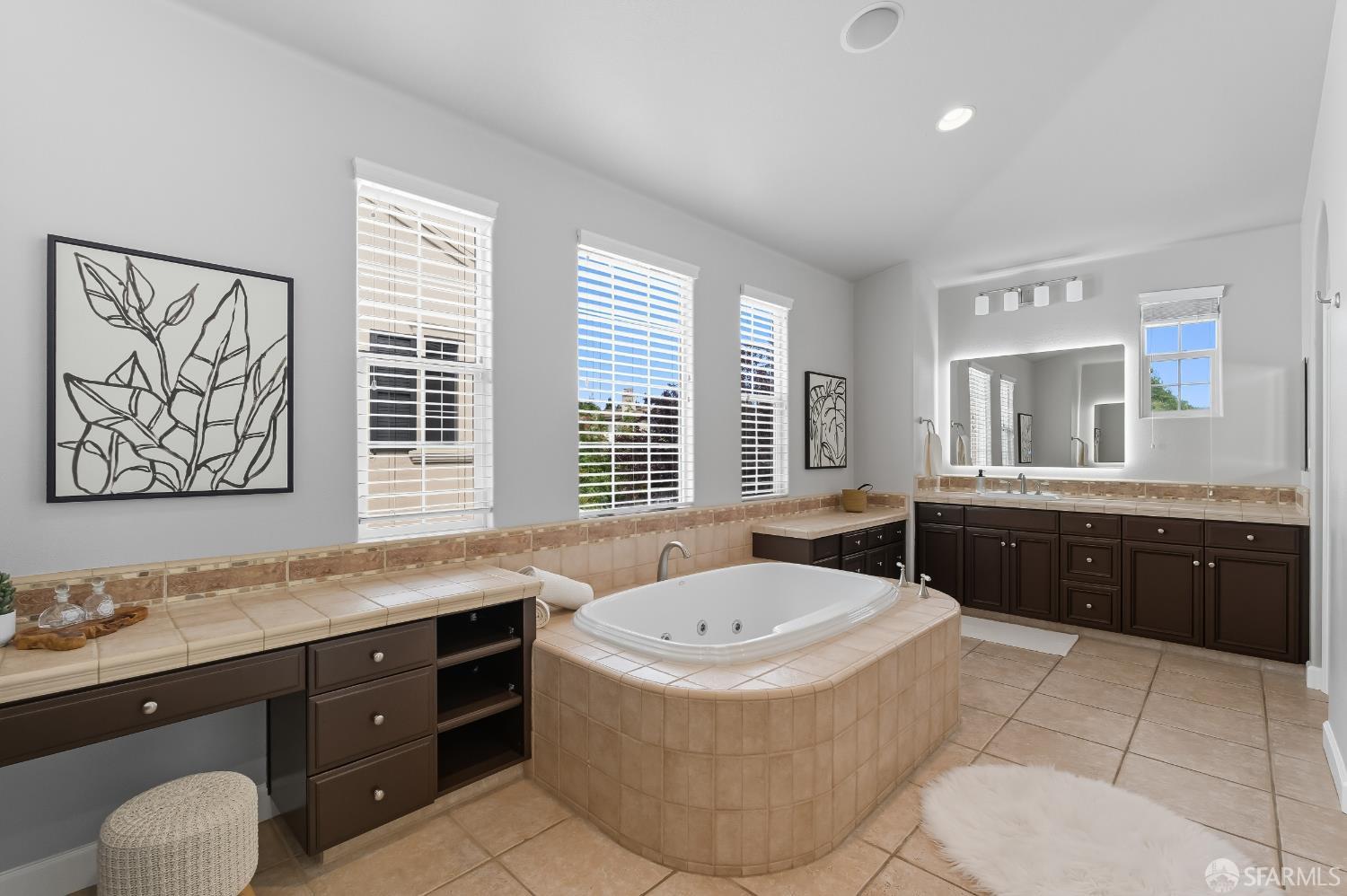 Detail Gallery Image 25 of 57 For 2129 Creekview Dr, Danville,  CA 94506 - 5 Beds | 5 Baths