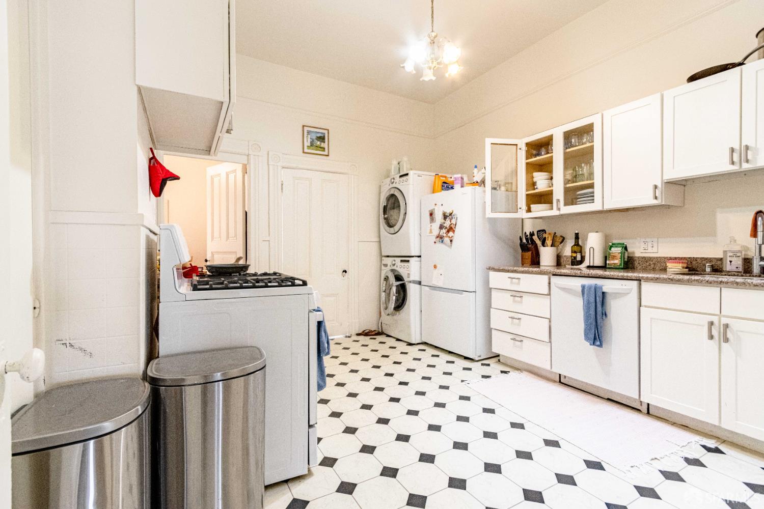 Detail Gallery Image 29 of 44 For 3927 Sacramento St, San Francisco,  CA 94118 - – Beds | – Baths