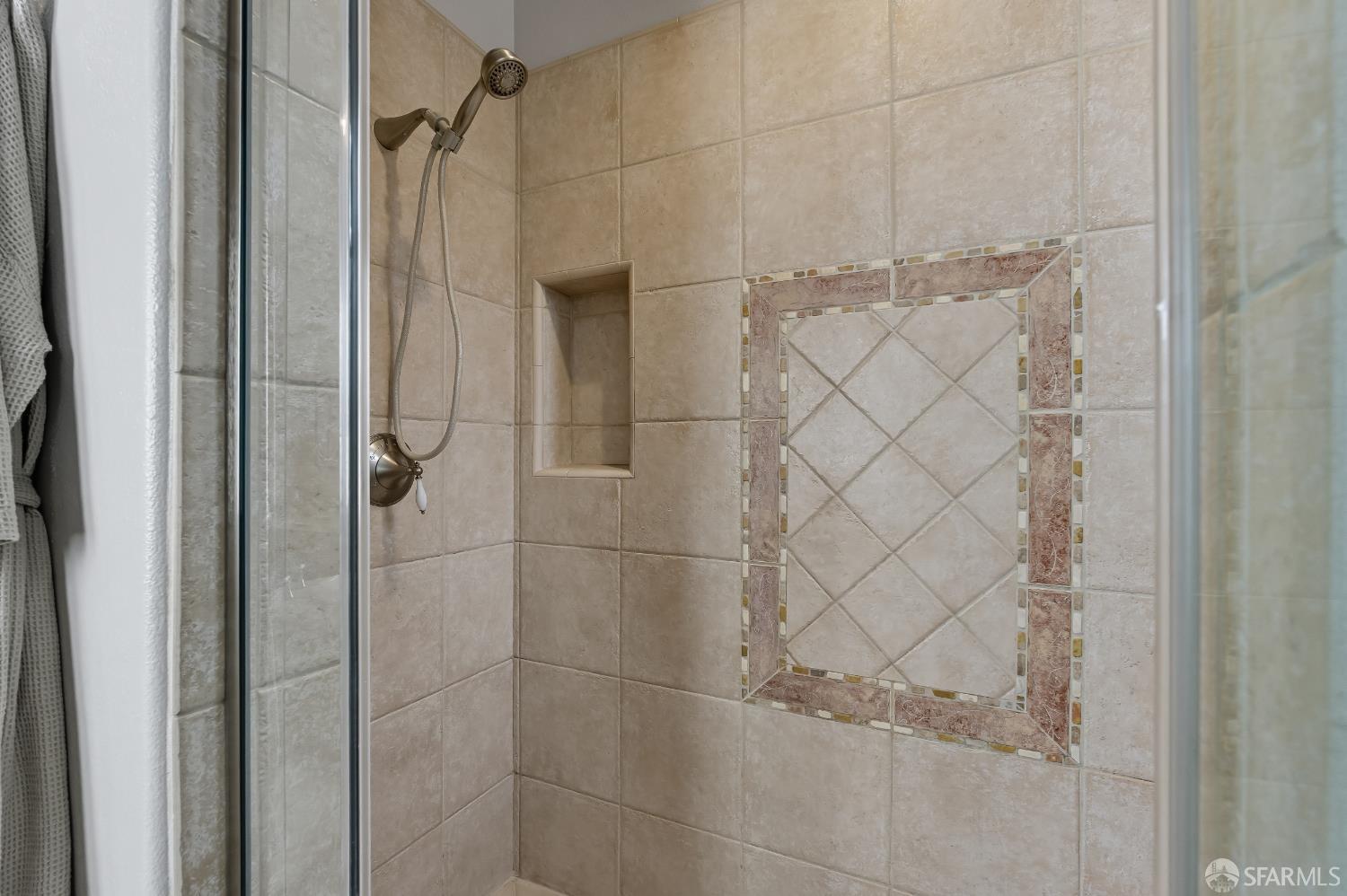 Detail Gallery Image 28 of 57 For 2129 Creekview Dr, Danville,  CA 94506 - 5 Beds | 5 Baths