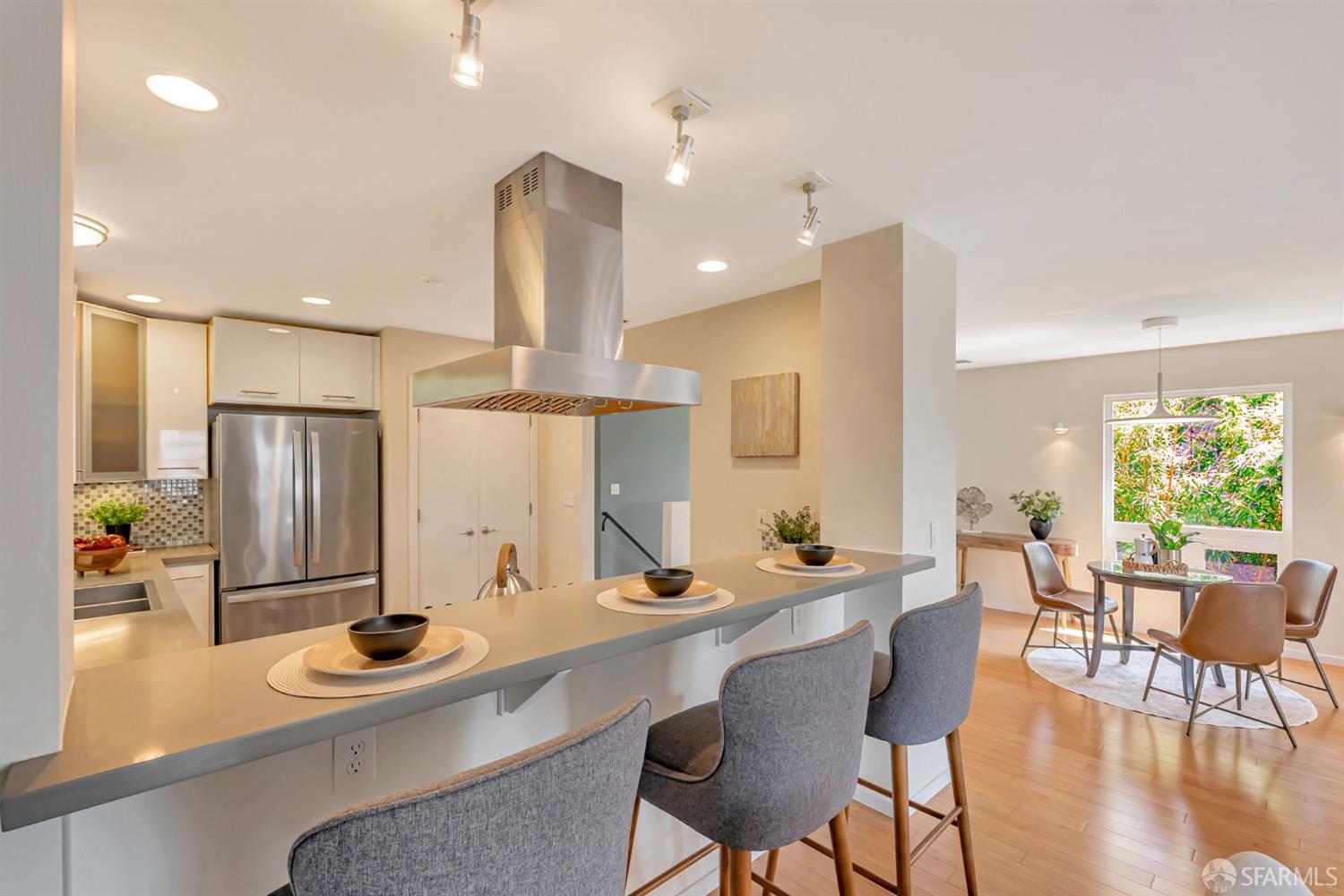 Detail Gallery Image 18 of 55 For 1028 55 St, Oakland,  CA 94608 - 4 Beds | 4 Baths