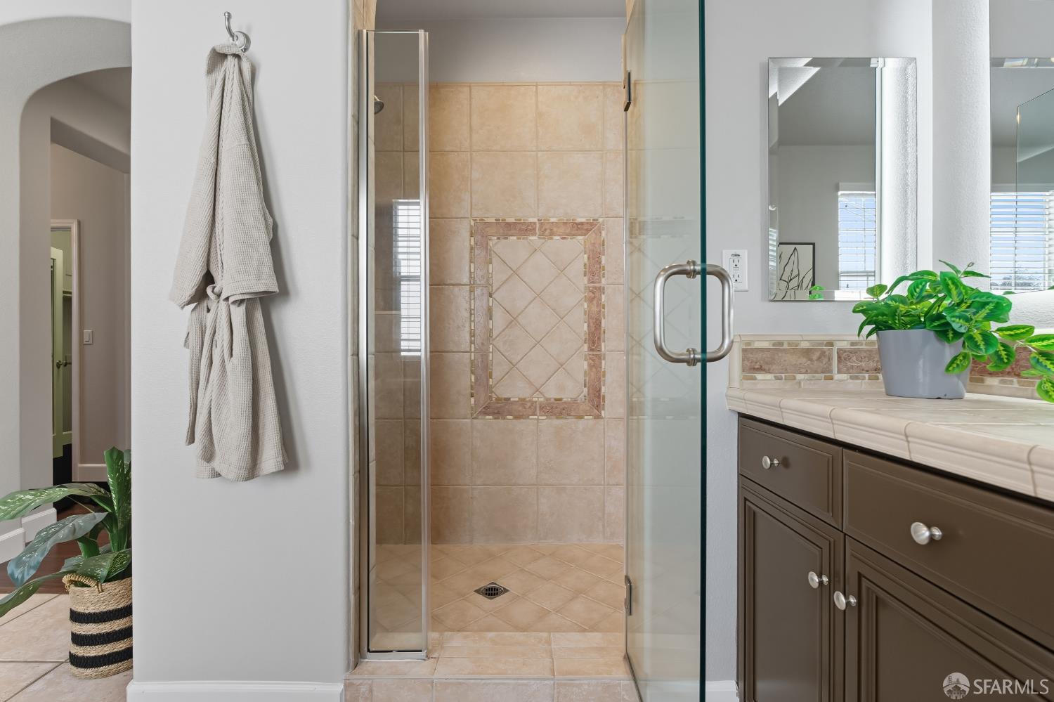 Detail Gallery Image 27 of 57 For 2129 Creekview Dr, Danville,  CA 94506 - 5 Beds | 5 Baths