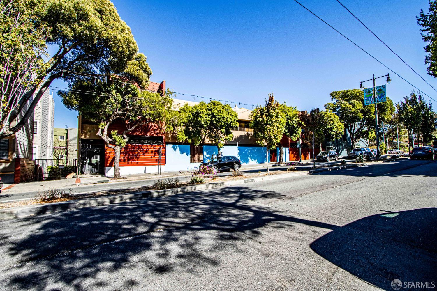 Detail Gallery Image 4 of 45 For 1234 Divisadero St, San Francisco,  CA 94115 - – Beds | – Baths