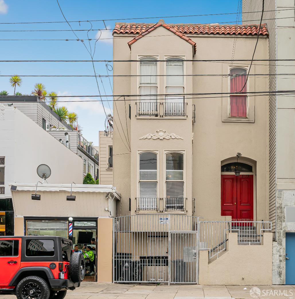 Detail Gallery Image 4 of 21 For 3173 21st St, San Francisco,  CA 94110 - – Beds | – Baths