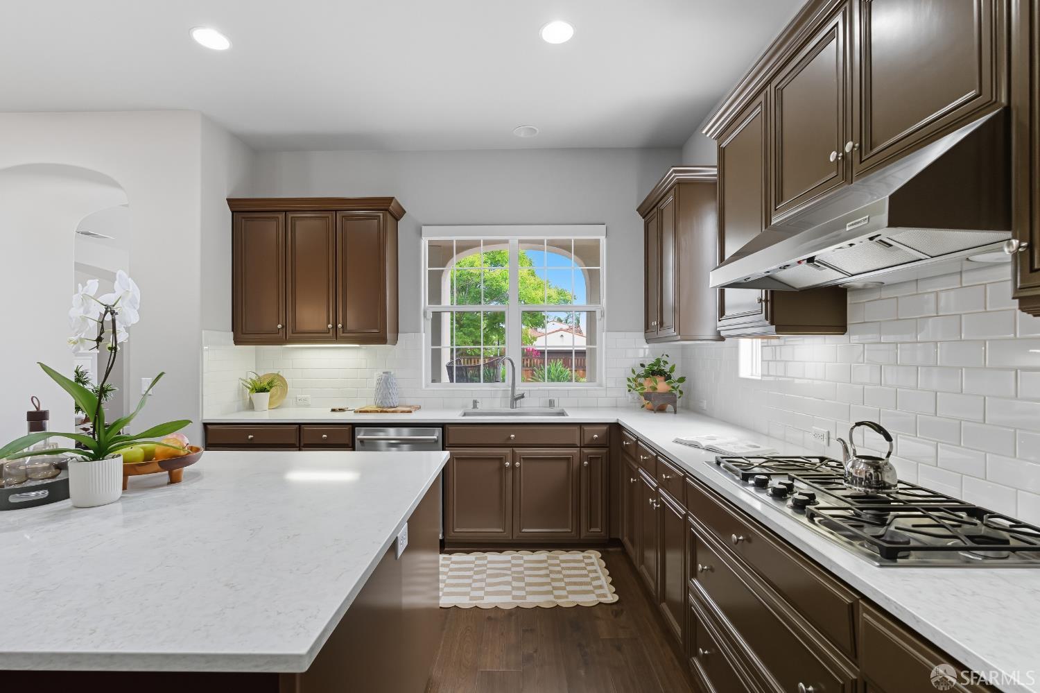 Detail Gallery Image 5 of 57 For 2129 Creekview Dr, Danville,  CA 94506 - 5 Beds | 5 Baths