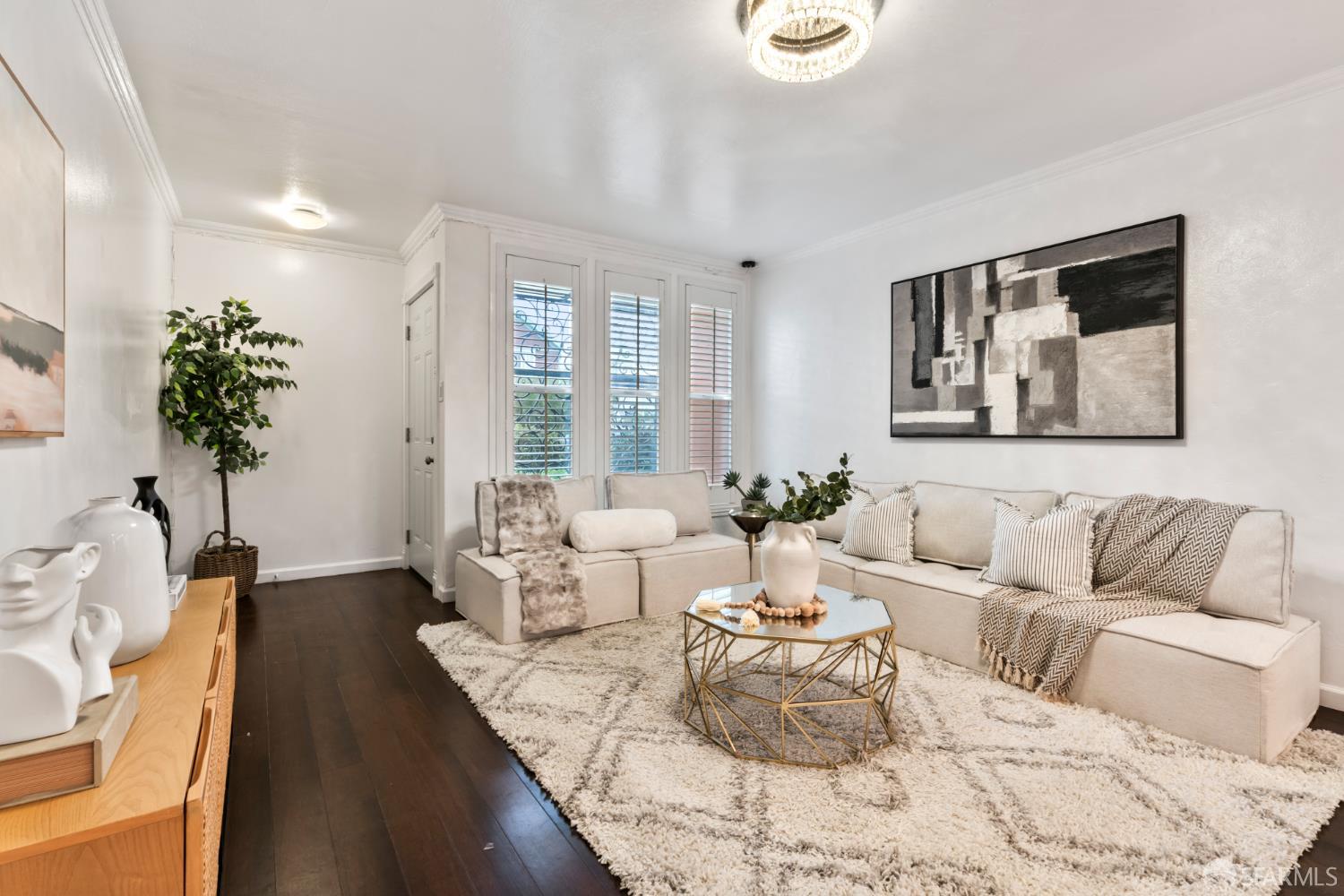 Detail Gallery Image 6 of 37 For 211 Sadowa St, San Francisco,  CA 94112 - 3 Beds | 1 Baths