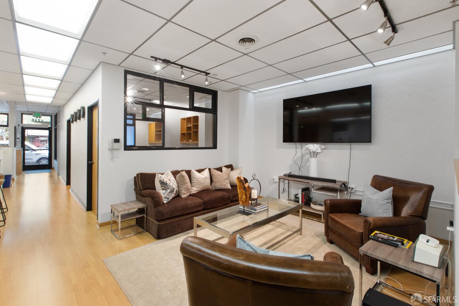 Detail Gallery Image 9 of 19 For 1715 Polk St, San Francisco,  CA 94109 - – Beds | – Baths