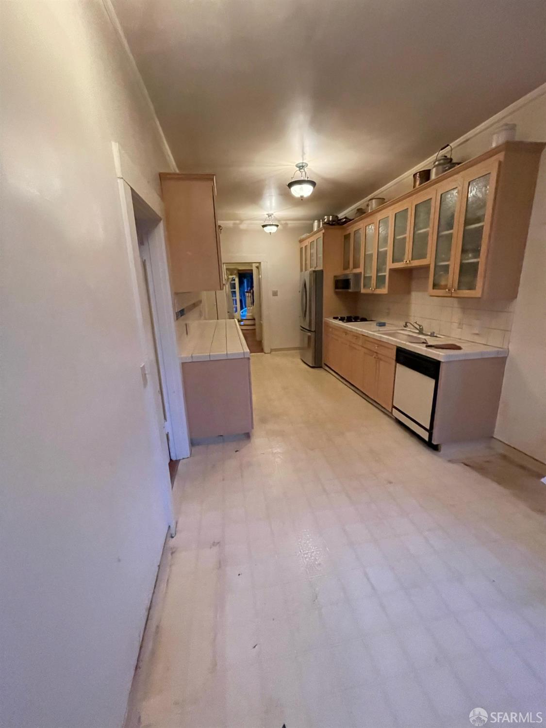 Detail Gallery Image 33 of 43 For 2466 34th Ave, San Francisco,  CA 94116 - 4 Beds | 2/1 Baths