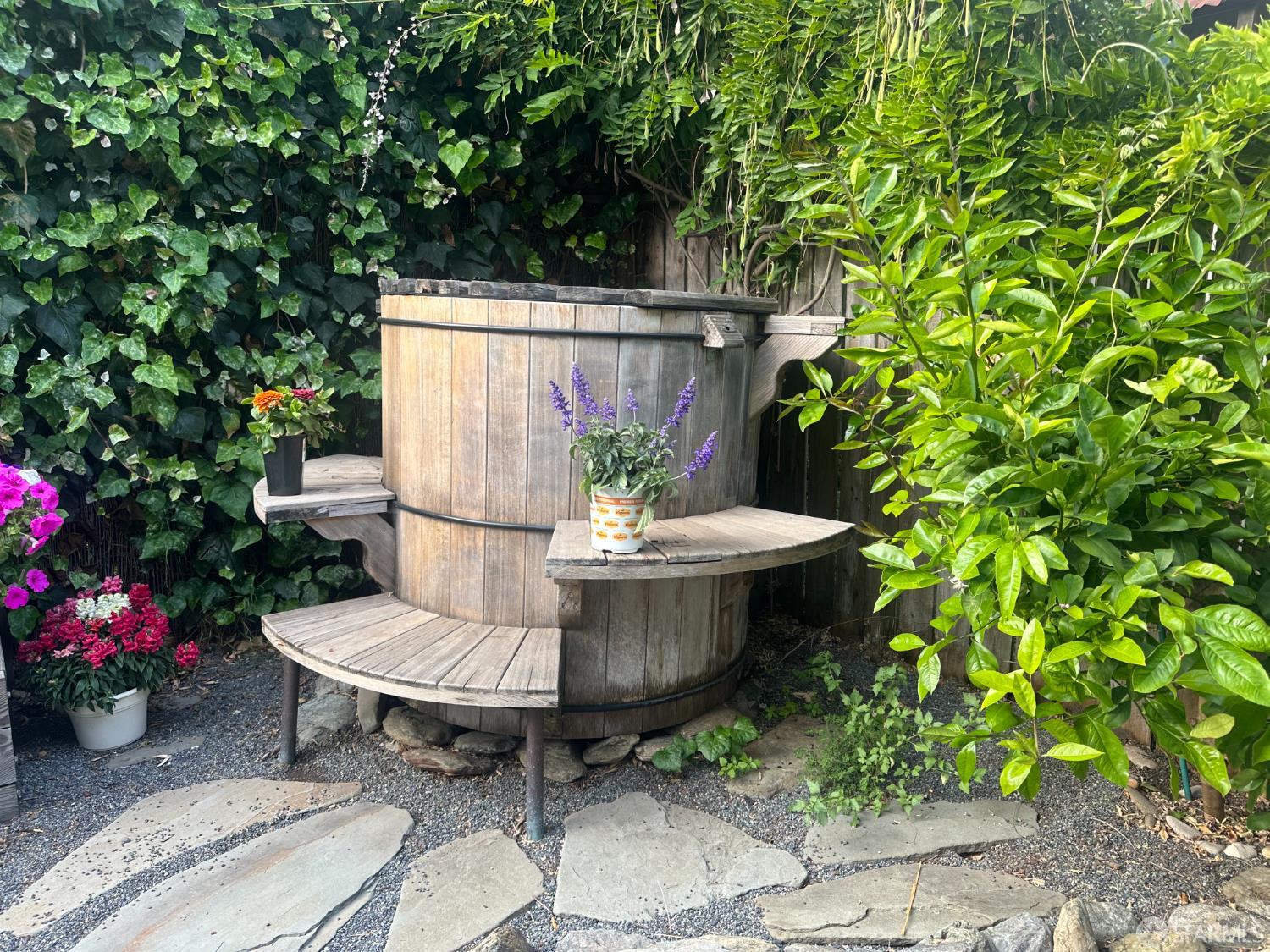 Detail Gallery Image 49 of 55 For 1028 55 St, Oakland,  CA 94608 - 4 Beds | 4 Baths