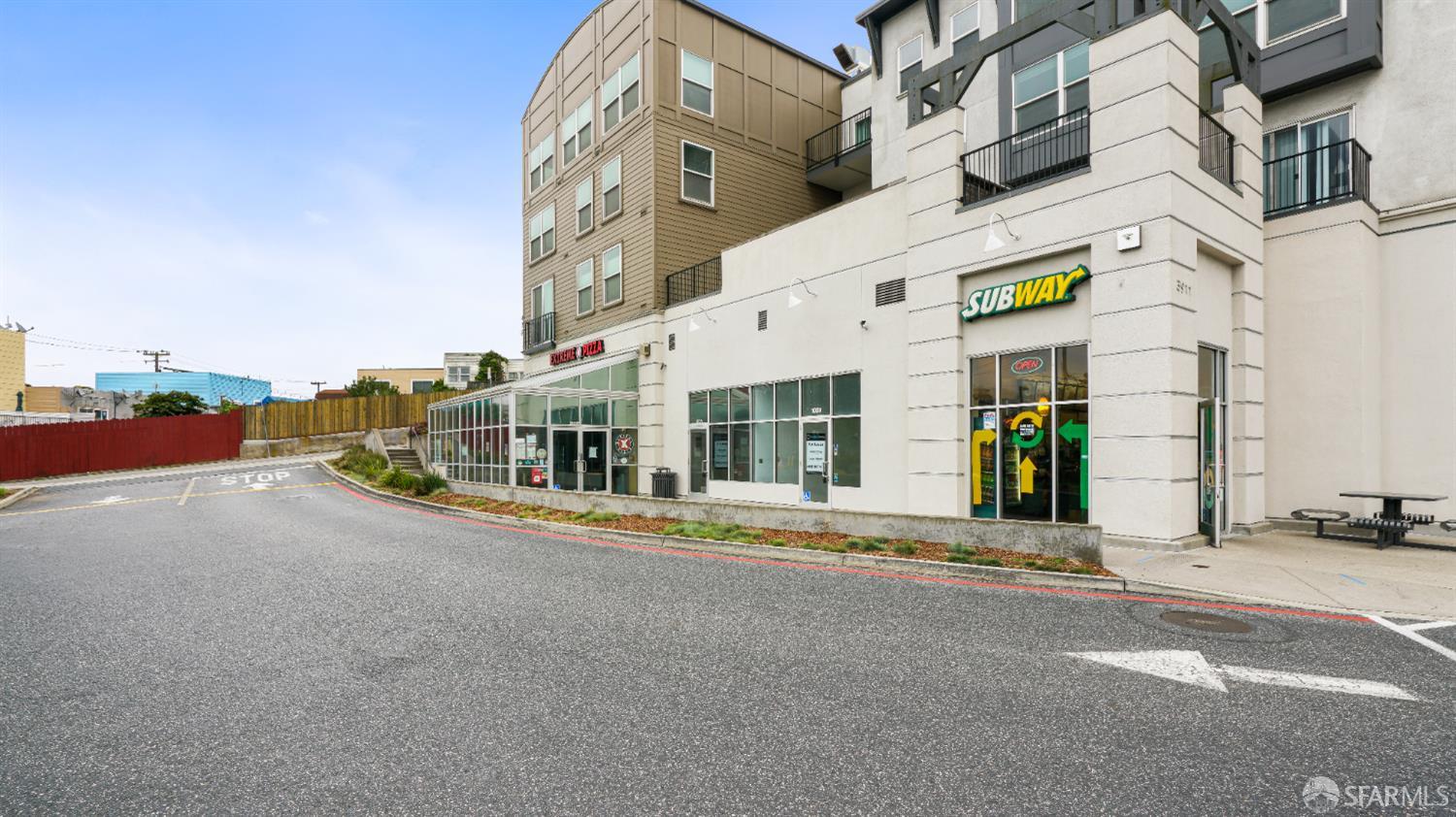 Detail Gallery Image 33 of 37 For 211 Sadowa St, San Francisco,  CA 94112 - 3 Beds | 1 Baths