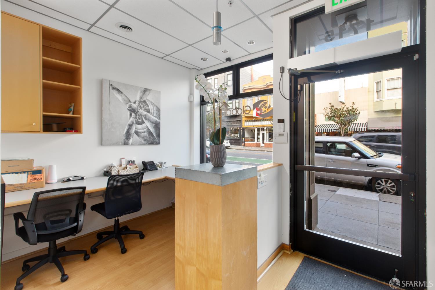 Detail Gallery Image 3 of 19 For 1715 Polk St, San Francisco,  CA 94109 - – Beds | – Baths