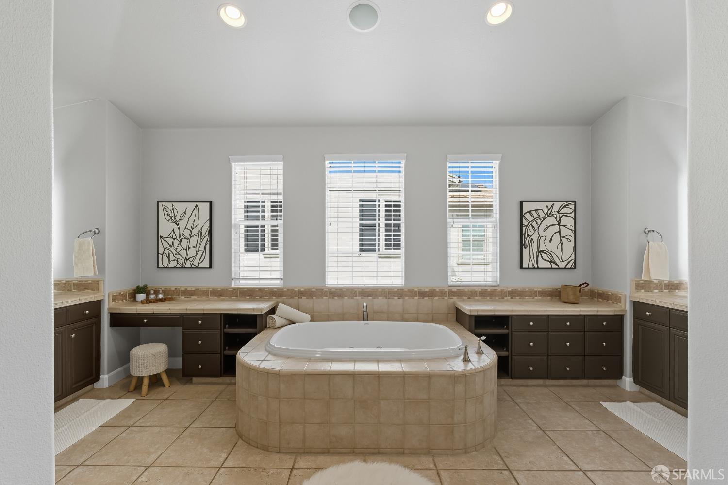 Detail Gallery Image 24 of 57 For 2129 Creekview Dr, Danville,  CA 94506 - 5 Beds | 5 Baths