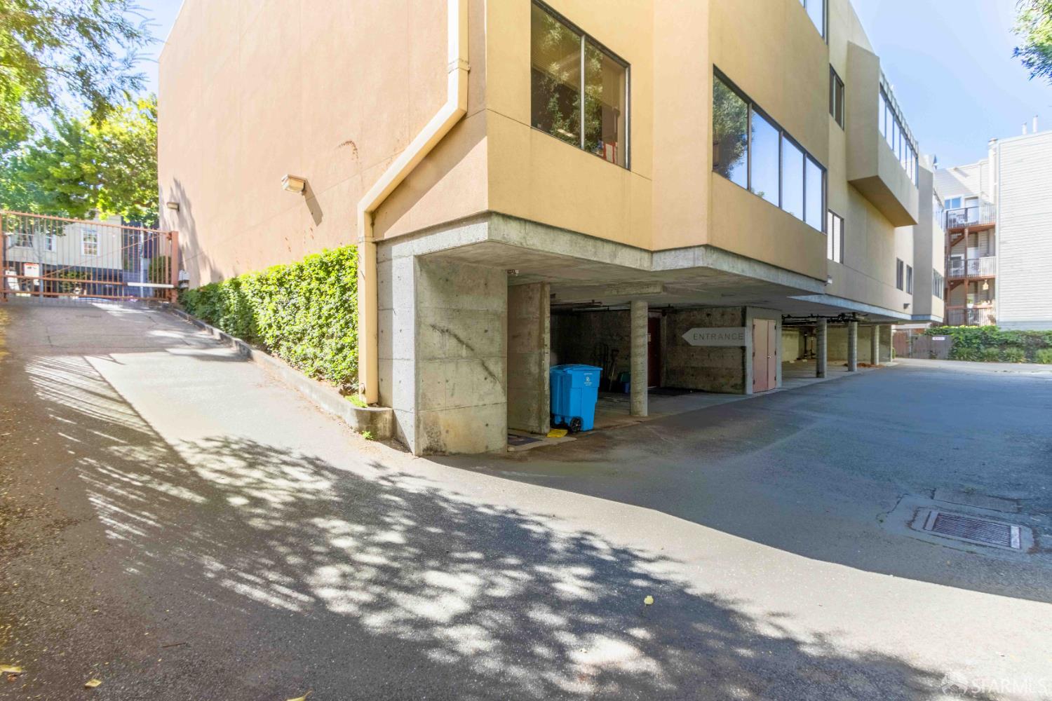 1234 Divisadero Street