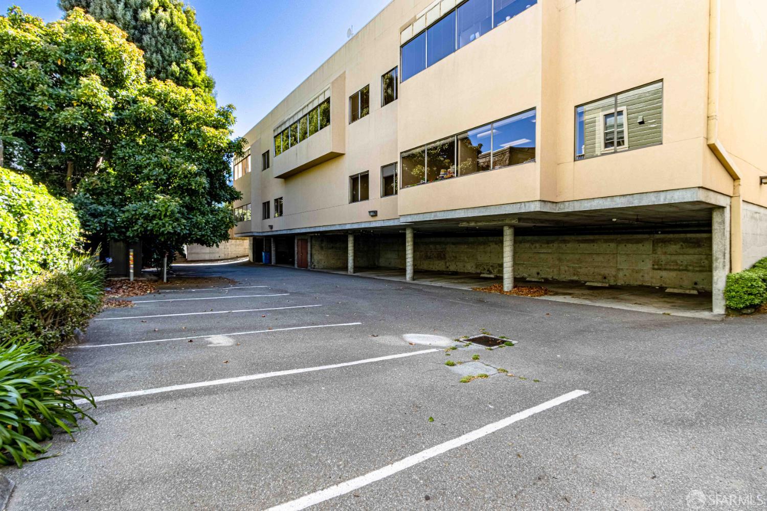 Detail Gallery Image 3 of 45 For 1234 Divisadero St, San Francisco,  CA 94115 - – Beds | – Baths