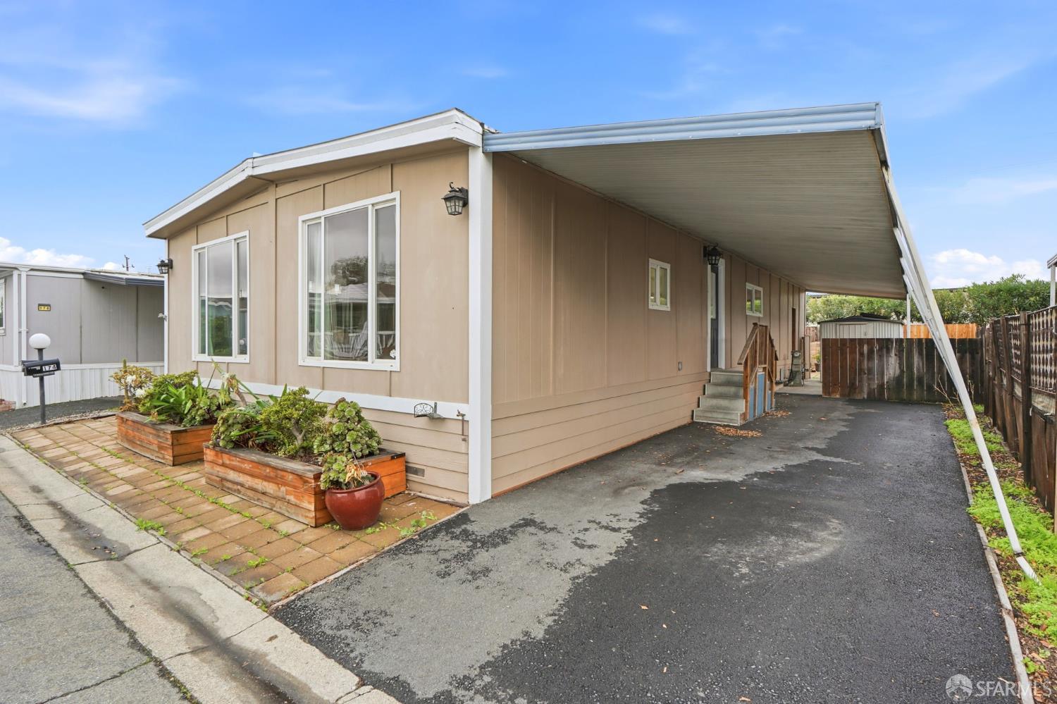 Detail Gallery Image 3 of 42 For 174 Medina Dr 153, Pacheco,  CA 94553 - 3 Beds | 2 Baths