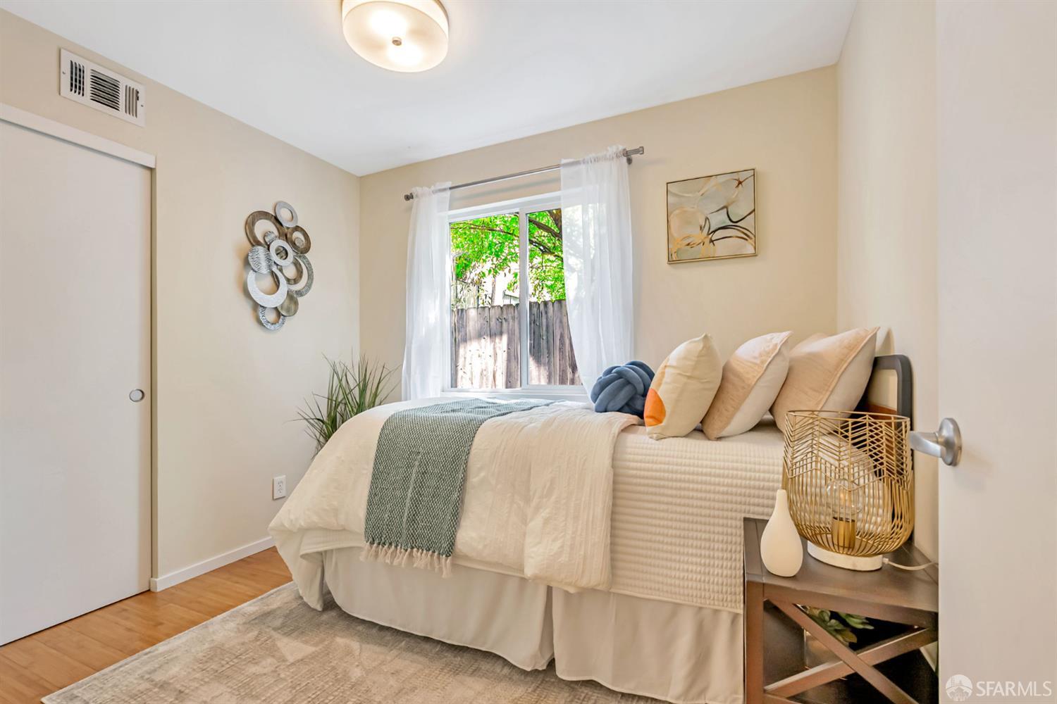 Detail Gallery Image 25 of 55 For 1028 55 St, Oakland,  CA 94608 - 4 Beds | 4 Baths