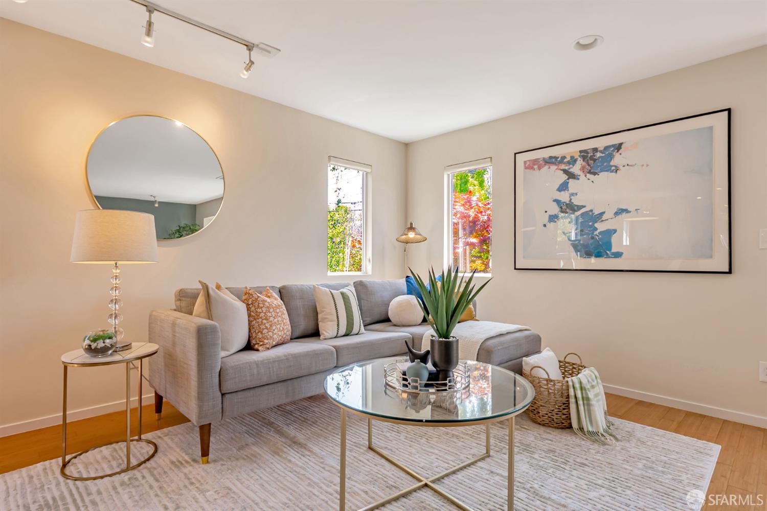 Detail Gallery Image 6 of 55 For 1028 55 St, Oakland,  CA 94608 - 4 Beds | 4 Baths