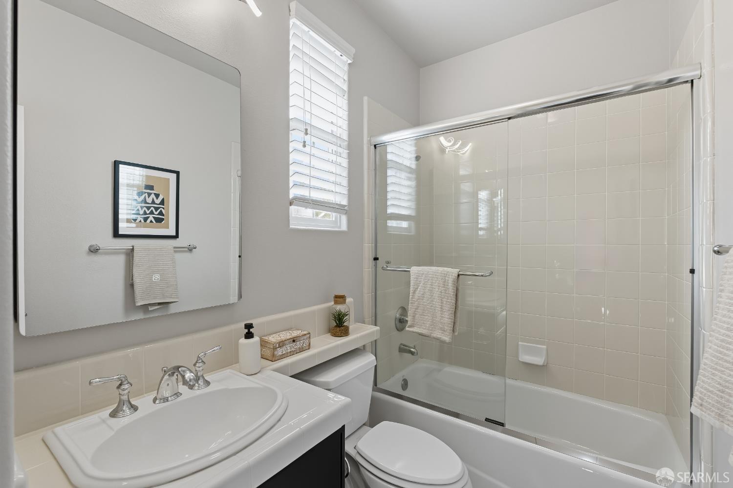 Detail Gallery Image 11 of 57 For 2129 Creekview Dr, Danville,  CA 94506 - 5 Beds | 5 Baths