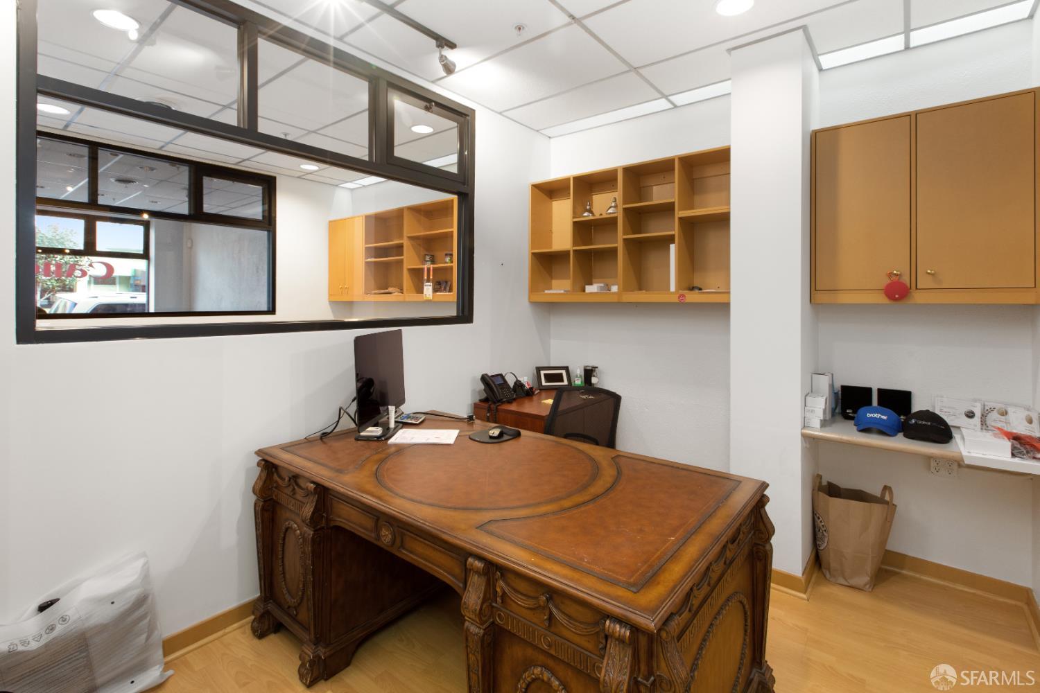 Detail Gallery Image 7 of 19 For 1715 Polk St, San Francisco,  CA 94109 - – Beds | – Baths