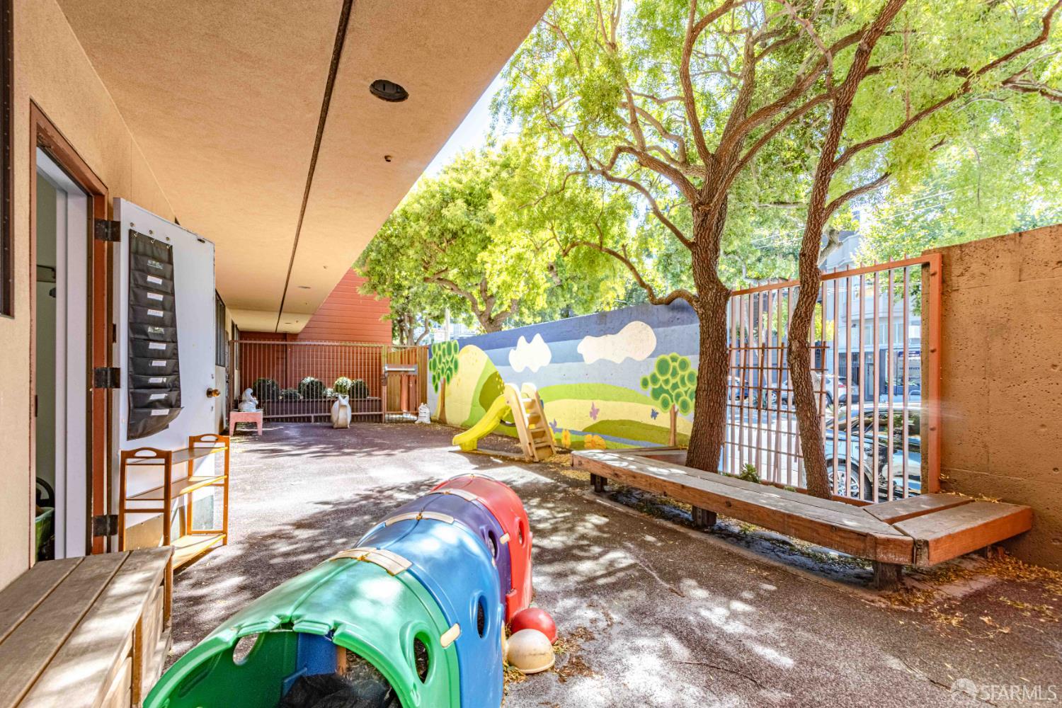 Detail Gallery Image 13 of 45 For 1234 Divisadero St, San Francisco,  CA 94115 - – Beds | – Baths