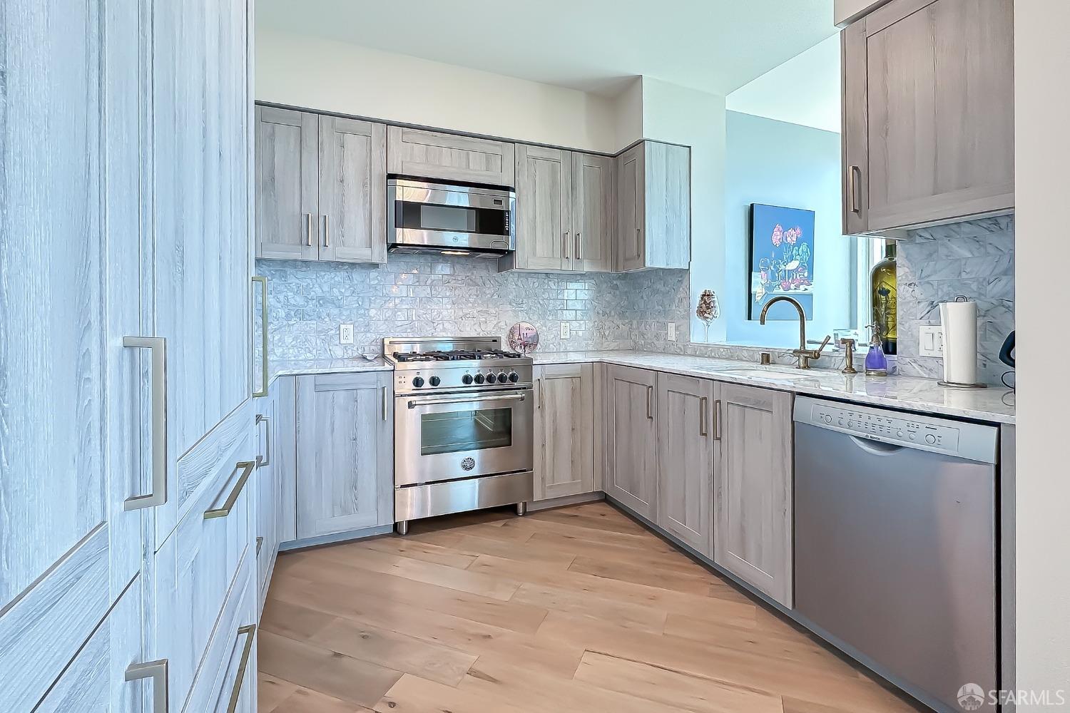 Detail Gallery Image 6 of 42 For 401 Harrison St 44a,  San Francisco,  CA 94105 - 2 Beds | 2 Baths