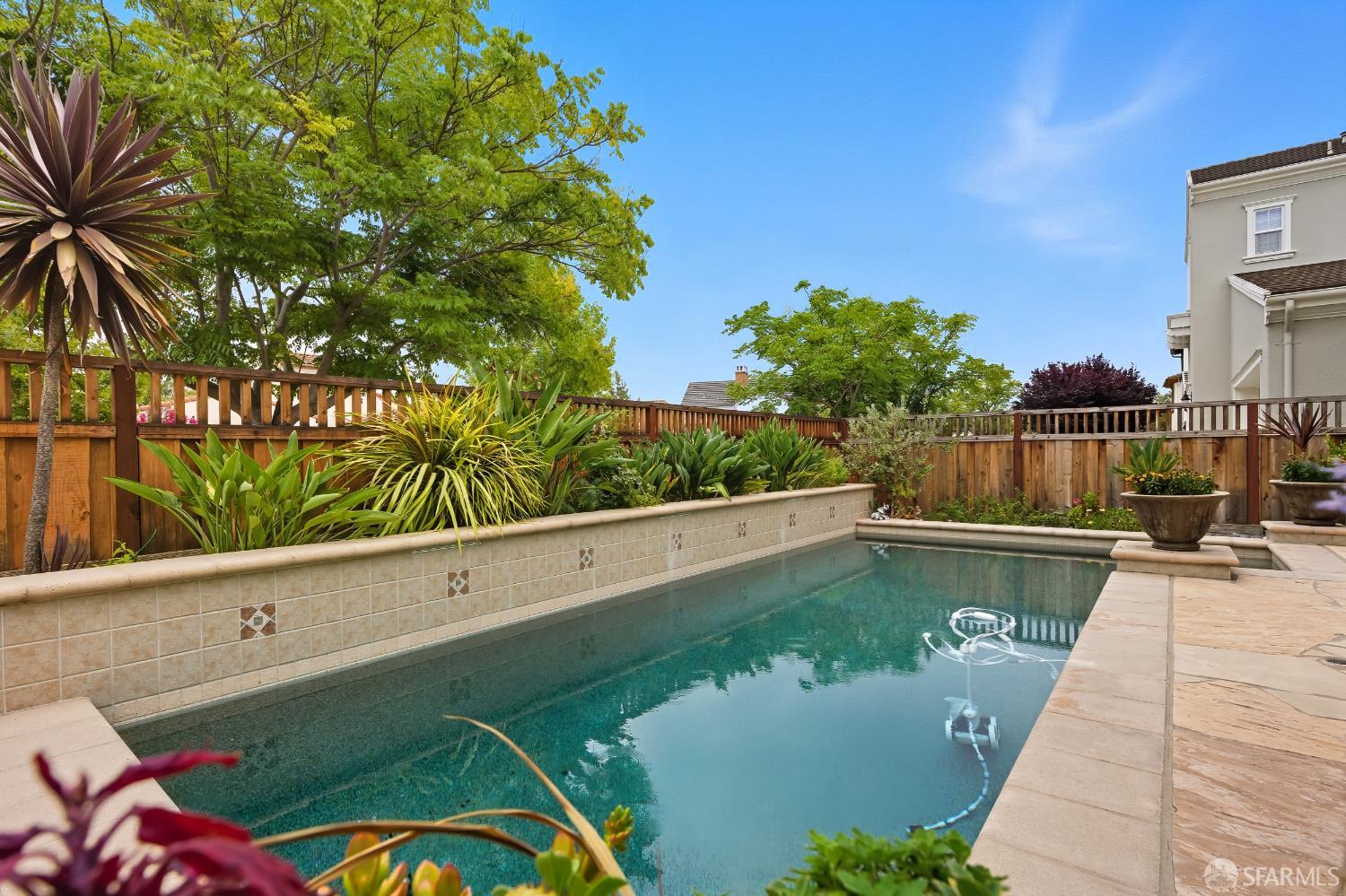 Detail Gallery Image 49 of 57 For 2129 Creekview Dr, Danville,  CA 94506 - 5 Beds | 5 Baths