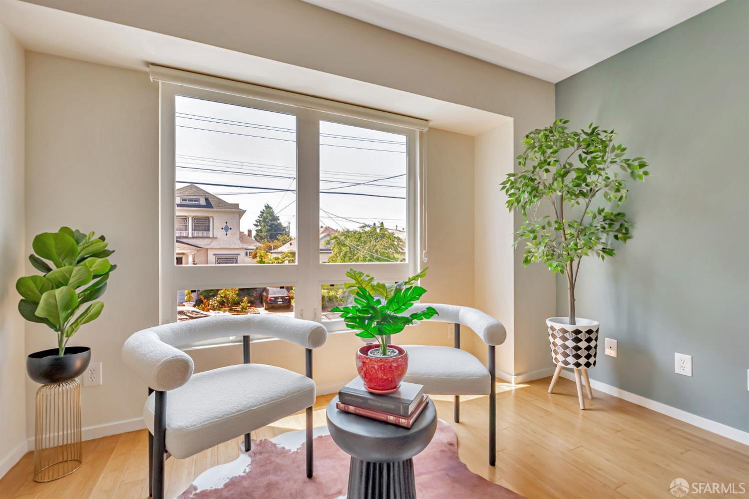 Detail Gallery Image 4 of 55 For 1028 55 St, Oakland,  CA 94608 - 4 Beds | 4 Baths