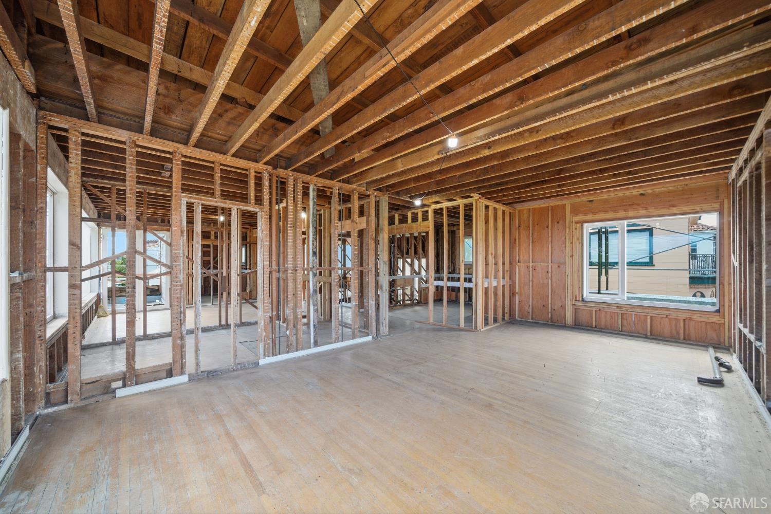 Detail Gallery Image 16 of 25 For 3666 Baker St, San Francisco,  CA 94123 - 4 Beds | 3/1 Baths