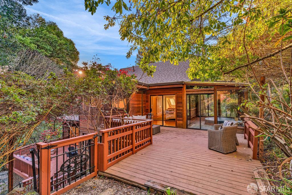 Detail Gallery Image 34 of 58 For 1647 Trestle Glen Rd, Oakland,  CA 94610 - 4 Beds | 2/1 Baths