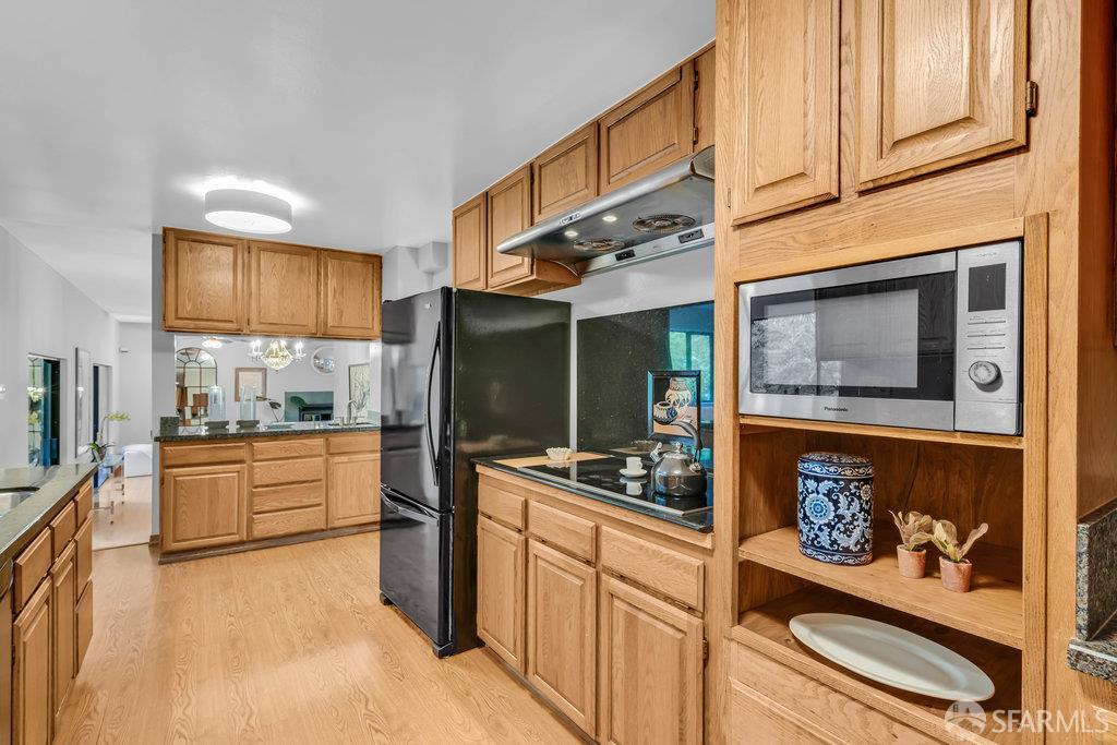 Detail Gallery Image 23 of 58 For 1647 Trestle Glen Rd, Oakland,  CA 94610 - 4 Beds | 2/1 Baths