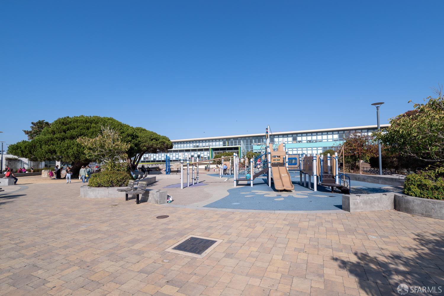 Detail Gallery Image 44 of 74 For 1983 42nd Ave, San Francisco,  CA 94116 - 4 Beds | 2/1 Baths