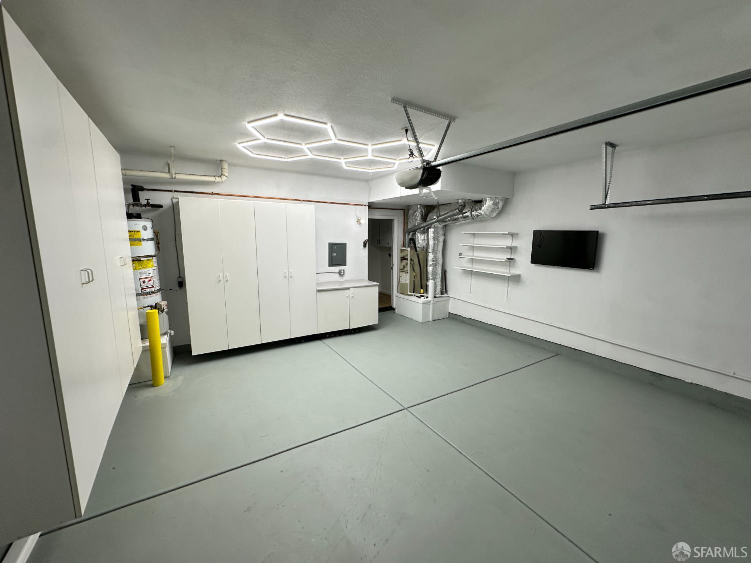 Detail Gallery Image 37 of 42 For 287 Scotts Vly, Hercules,  CA 94547 - 3 Beds | 2/1 Baths