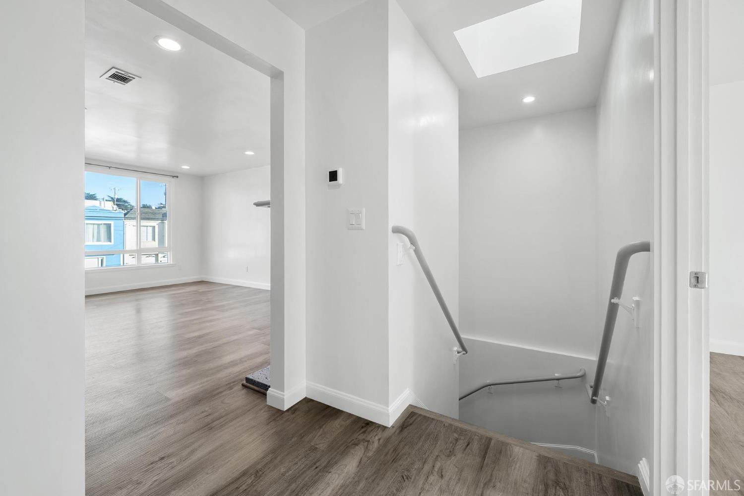 Detail Gallery Image 6 of 74 For 1983 42nd Ave, San Francisco,  CA 94116 - 4 Beds | 2/1 Baths