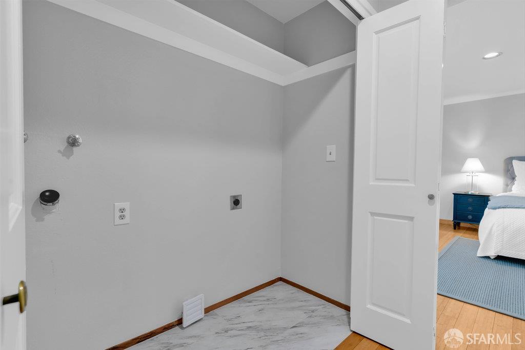 Detail Gallery Image 47 of 58 For 1647 Trestle Glen Rd, Oakland,  CA 94610 - 4 Beds | 2/1 Baths