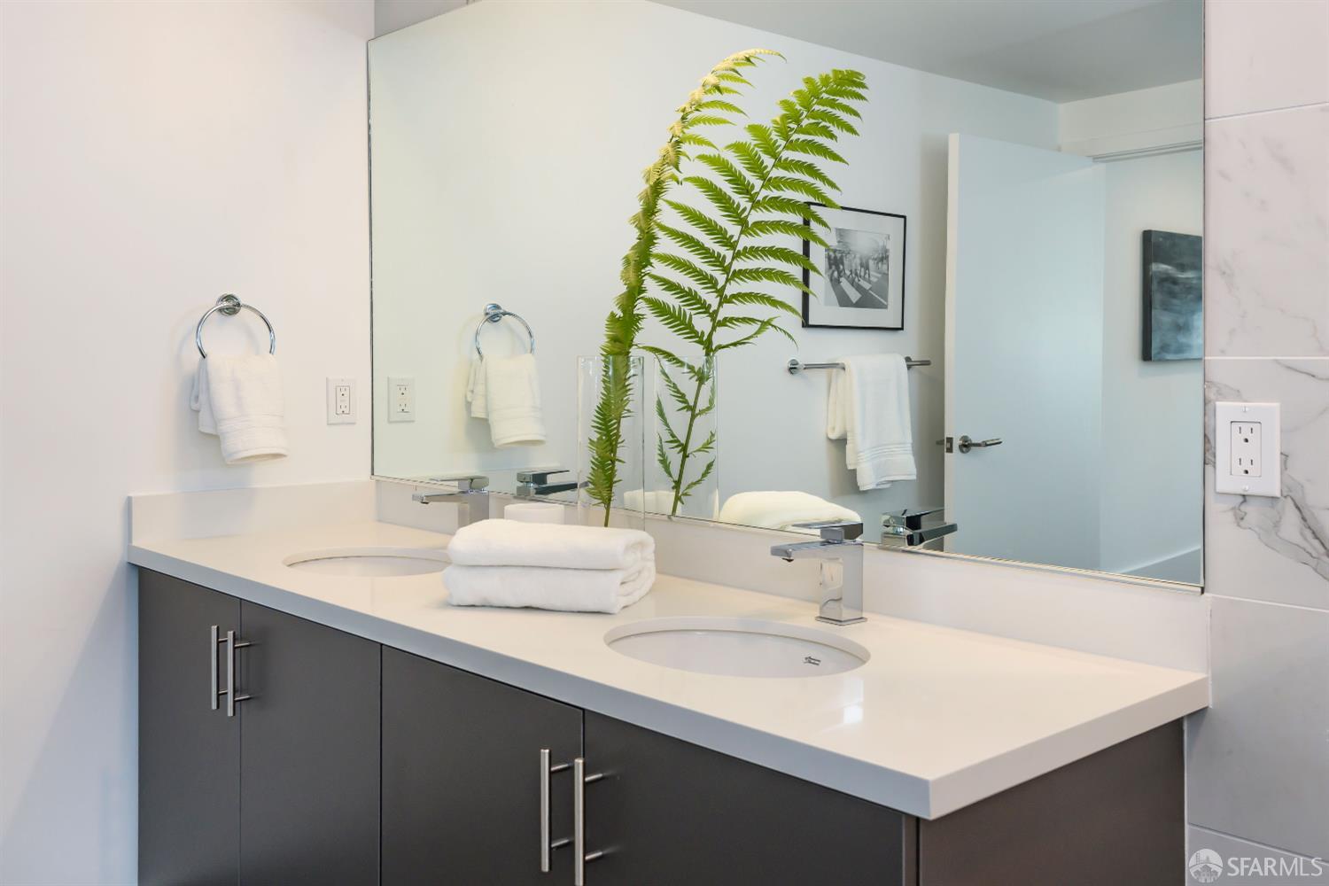 Photo #17: 425077616 Listing: Photo #17