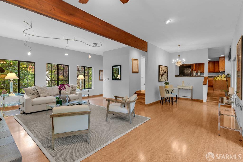 Detail Gallery Image 4 of 58 For 1647 Trestle Glen Rd, Oakland,  CA 94610 - 4 Beds | 2/1 Baths