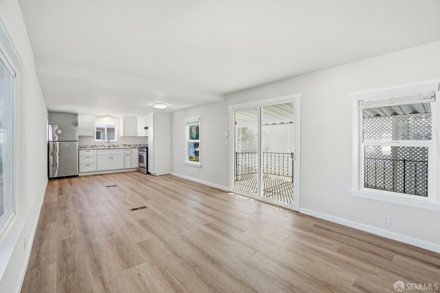 Detail Gallery Image 10 of 31 For 344 via Valencia 130, Pacheco,  CA 94553 - 2 Beds | 1 Baths