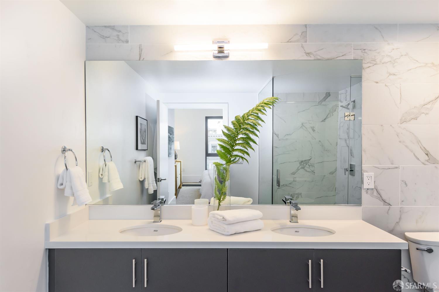 Photo #18: 425077616 Listing: Photo #18