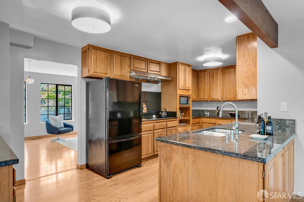 Detail Gallery Image 24 of 58 For 1647 Trestle Glen Rd, Oakland,  CA 94610 - 4 Beds | 2/1 Baths